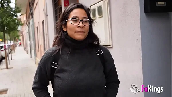 Lana Villafuerte: Latina sensual y muy traviesa
